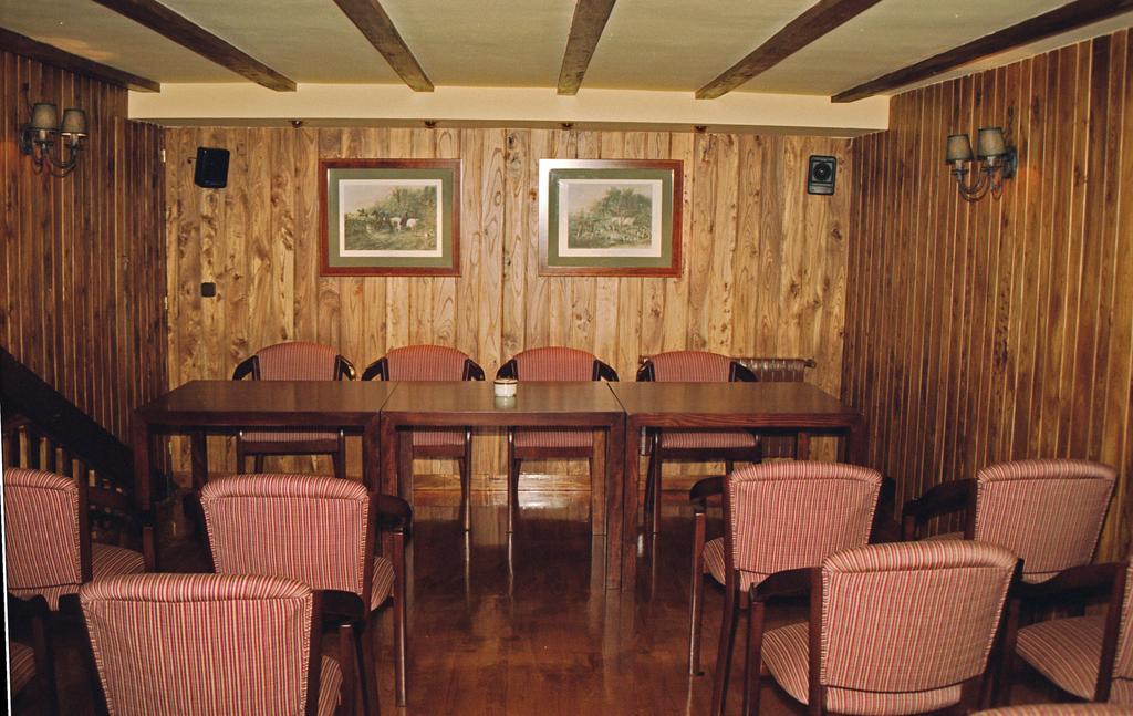 Riaño Hotel Presa מראה חיצוני תמונה