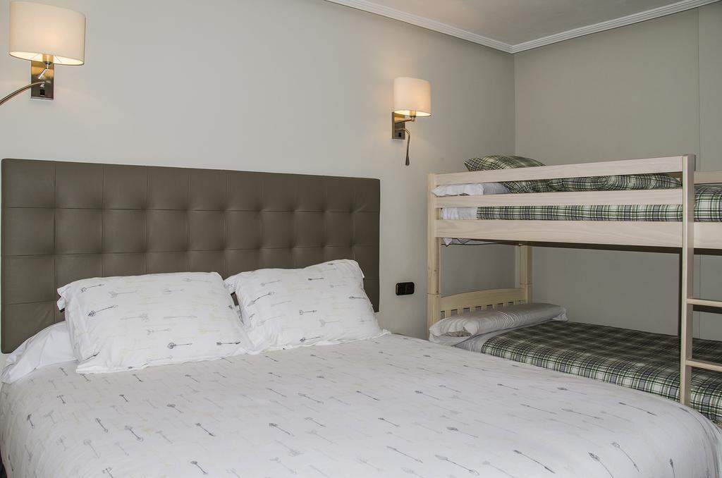 Riaño Hotel Presa מראה חיצוני תמונה